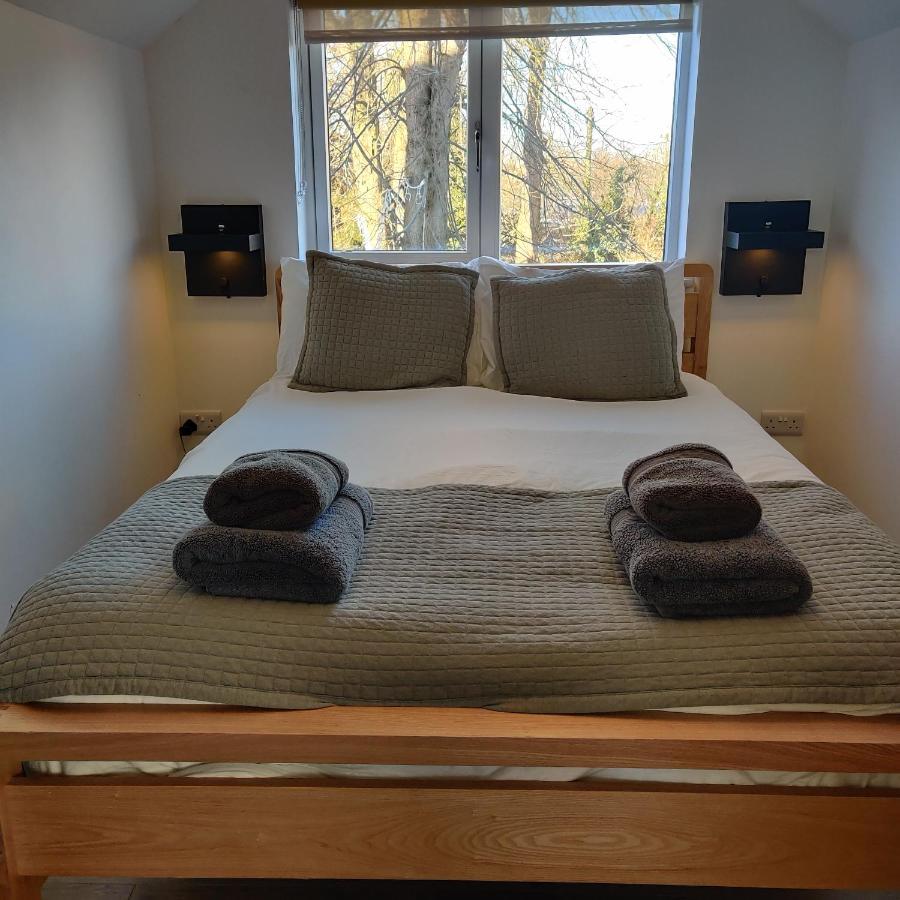 Delightful & Picturesque Modern Detached Apartment, Next To Chester Zoo, Near Park And Ride To City Centre Eksteriør billede