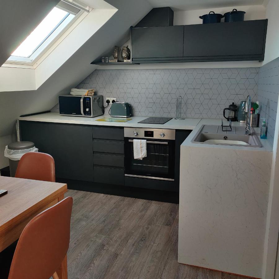 Delightful & Picturesque Modern Detached Apartment, Next To Chester Zoo, Near Park And Ride To City Centre Eksteriør billede